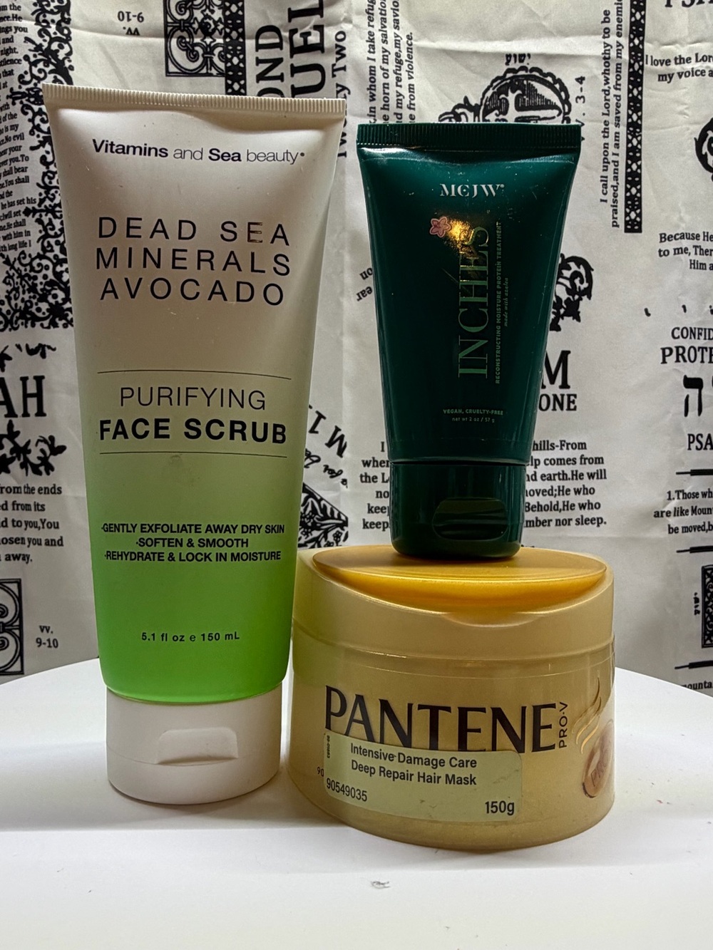 Dead Sea Minerals Avocado Purifying Face Scrub  with 2 hair bundle